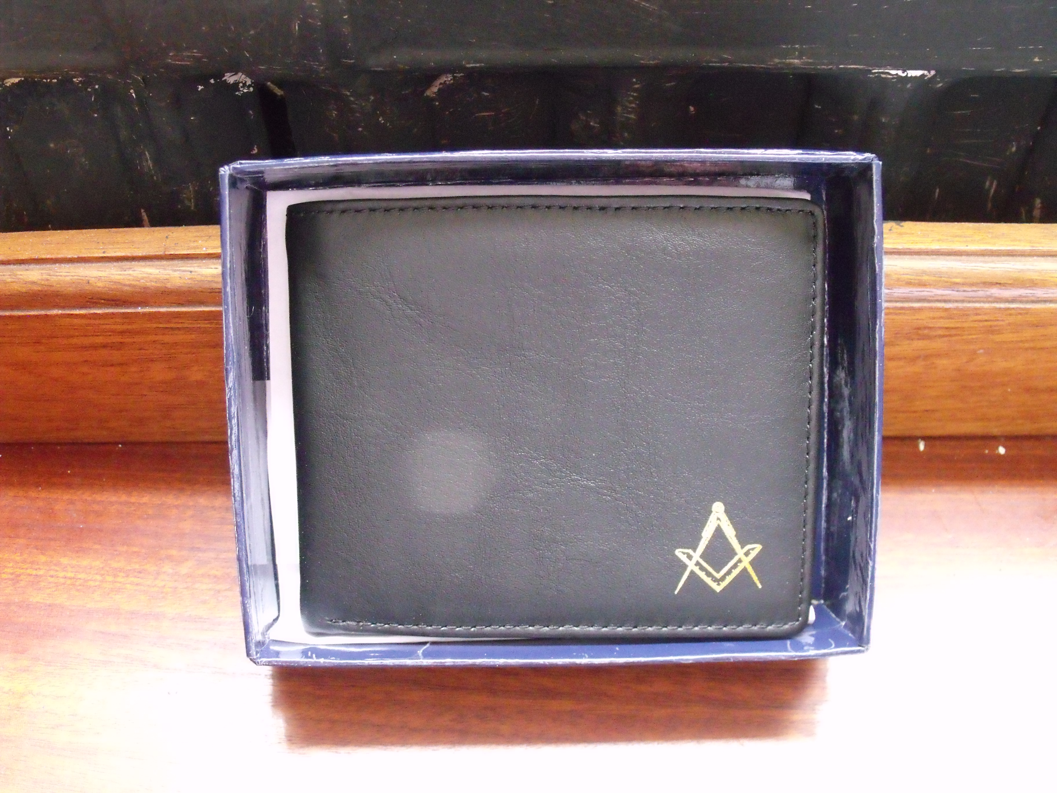 Wallet with Gold emblem Sq and Compass